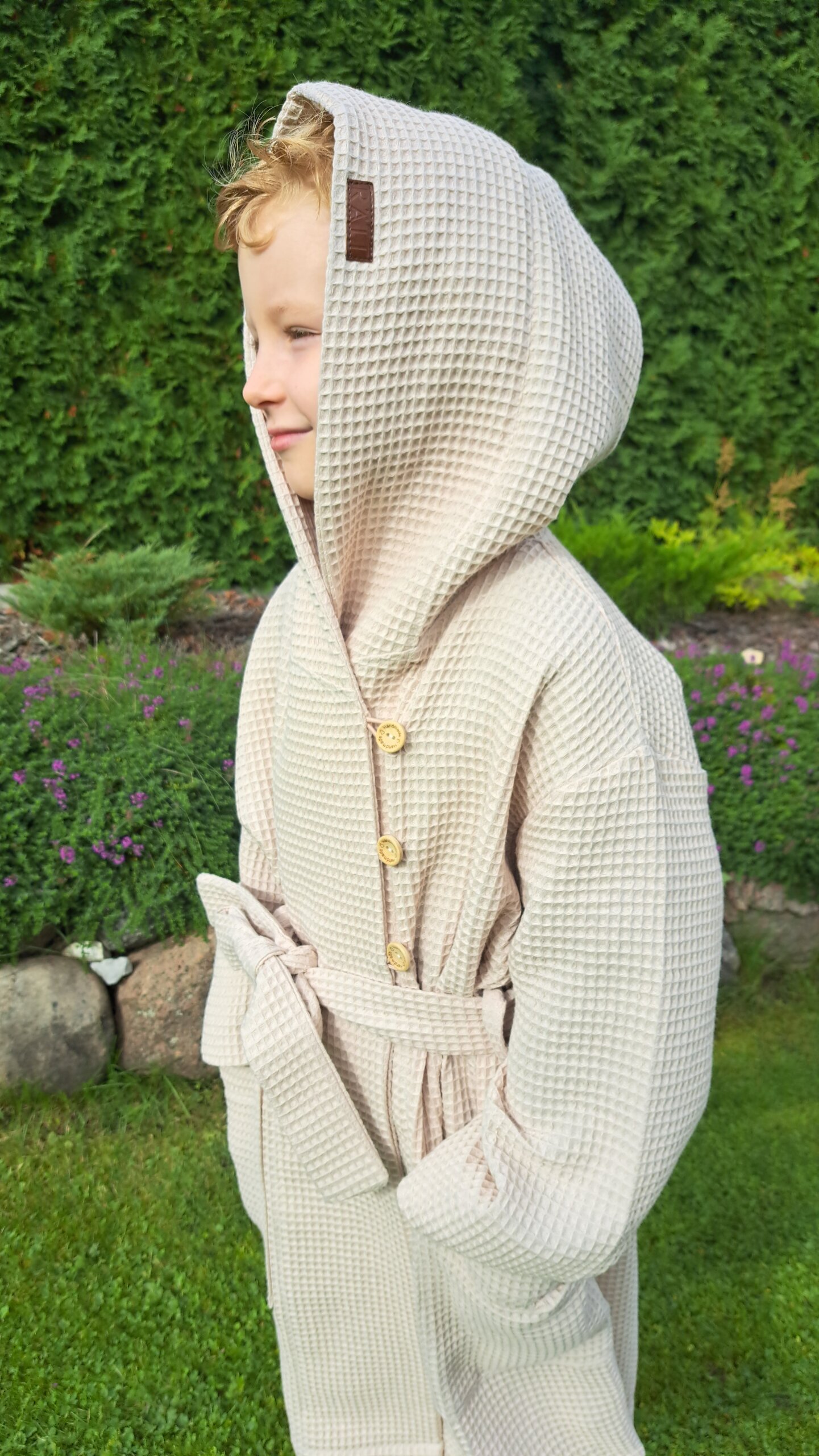 Children's bathrobe made of cotton waffle fabric